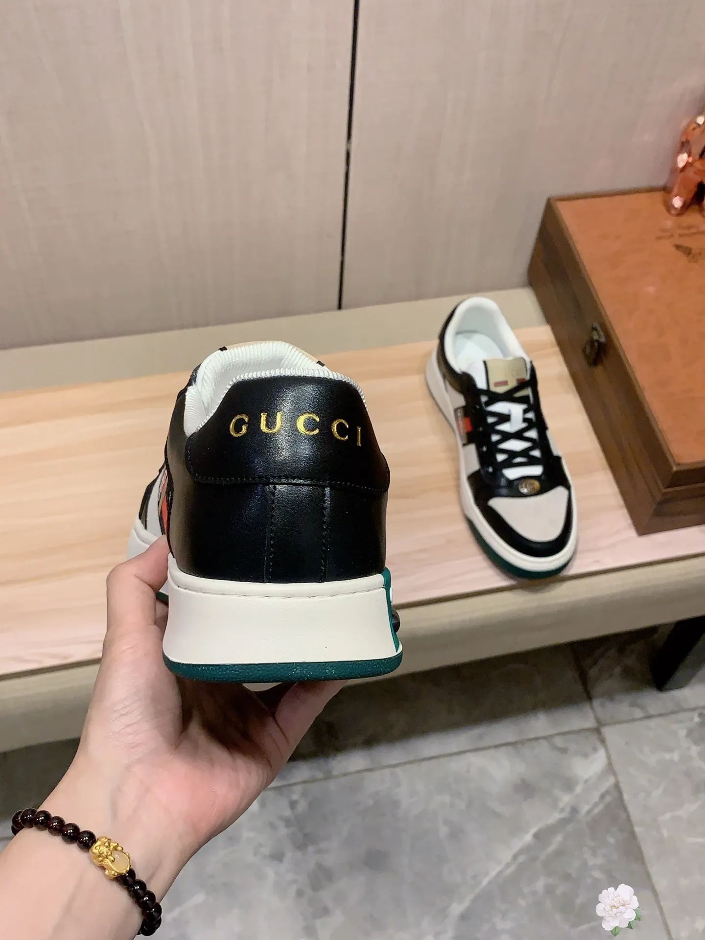 Men's Men's Shoes💰420💰💰🎩🎩[Lightning][Lightning] "Gucci*" The latest and most popular casual shoes, top brand [seduce] luxury ~ purchasing agency, top ~ quality. [Strong] The upper is made of imported breathable cowhide with fabric material ➕ Breathable sheepskin feet (•) and fine workmanship. The original stylish and stylish soft rubber wear-resistant and non-slip outsole is light and comfortable on the feet. The real thing looks better when photographed. 013: Size: 38-44, 3️⃣ colors selected